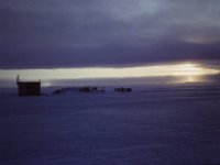 C01B02S08 08 : 北極, 太陽, 氷島アーリスⅡ号, 観測基地