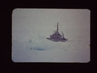 C01B01S09 06 : ヘリコプター, 北極, 撤収, 氷島アーリスⅡ号, 砕氷船