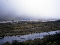 C08B06S45 02 : キャンプ, ブータン, プナカ・ルナナ, ルドフ, 河川地形, 積雲