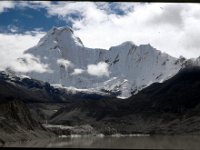 C08B06S66 01 : タンザ, ブータン, プナカ・ルナナ, ルゲ氷河, 氷河湖, 積雲