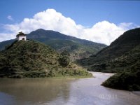 C09B04S51 07 : ブータン, ワンドゥー, 河川地形, 積雲