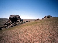 C08B05S37 02 : ムルン, モンゴル, 風食岩