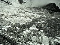 C01B13P06 12 : クンブ ヌプツェ 氷河