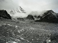 C01B13P06 13 : クンブ デブリ氷河 ヌプツェ モレーン 氷河