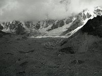 C01B13P08 16 : クンブ デブリ氷河 氷河