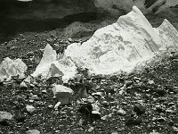 C01B15P07 35 : アイスピナクル クンブ デブリ氷河 氷河