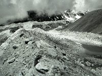 C01B15P12 28 : クンブ デブリ氷河 氷河