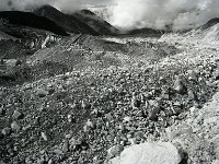 C01B15P12 30 : クンブ デブリ氷河 氷河