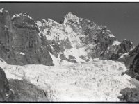 C03B06P01 20 : クンブ ロブチェ 構造 氷河