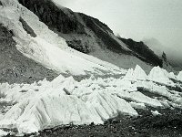 C03B06P03 20 : クンブ デブリ氷河 構造 氷丘 氷河