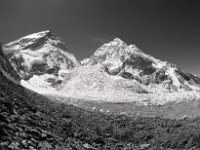 C02B05P08 09 : アイスフォール クンブ 氷河