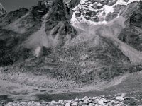 C02B06P08 15 : ホング 岩石氷河