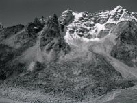 C02B06P08 16 : ホング 岩石氷河