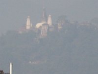 2008 11 08N02 002 : カトマンズ ソエンブナート寺院 大気汚染