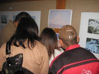 2008 12 08N01 031 : ポカラ 国際山岳博物館 見学者
