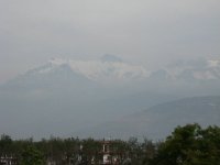 2008 12 21N01 035 : アンナプルナ ポカラ 二峰 四峰 国際山岳博物館 大気汚染 霞