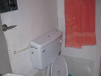 2009 04 25N01 004 : ドゥドゥコシ流域 パグディン・ナムチェバザール ロッジトイレ