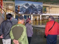 2010 01 26R02 063 : ポカラ 国際山岳博物館 見学者