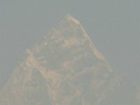 2010 03 19R01 007 : アンナプルナ ポカラ マチャプチャリ 国際山岳博物館 大気汚染 霞