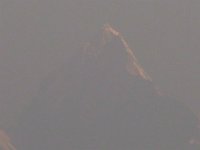 2010 03 21R01 009 : ポカラ マチャプチャリ 大気汚染 著しいスモッグ
