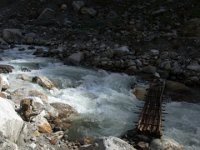 R1059052  Exif JPEG PICTURE : アンナプルナ, ネパール, ポカラ, マディ川, 橋, 河川地形