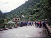 C04B03S03 10 : 友誼橋, 国境, １９８０年チベット科学討論会