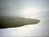 C05B08S07 08 : 湖岸 降雪