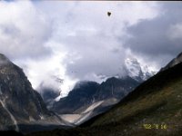 C08B06S47 18 : ブータン, プナカ・ルナナ, ルドフ, 氷食地形, 積雲