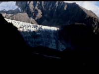 C08B06S54 04 : ブータン, 氷河, 氷食地形