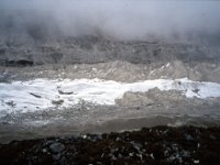 C08B06S68 05 : タンザ, ブータン, プナカ・ルナナ, モレーン, ルゲ氷河, 積雲