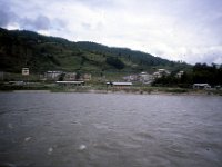 C09B04S55 04 : ブータン, ワンドゥー・ティンプー, 河川地形, 積雲