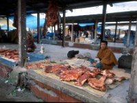 C09B04S56 07 : ティンプー, ブータン, 市場, 肉屋