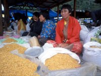 C09B04S56 12 : ティンプー, ブータン, 市場, 穀物