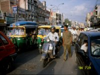 C10B01S07 10 : インド, テンポ, デリー, バザール, 三輪タクシー