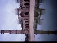 C10B02S05 16 : インド, ボパール, 公害都市, 回教寺院, 雲