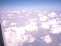 C08B05S02 13 : 積雲, 航空写真, 関空・北京