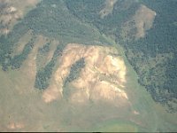 C08B05S18 07 : ウランバートル・ハトガル, モンゴル, 森林破壊, 航空写真