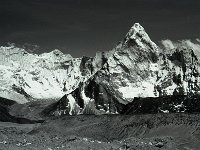 C01B13P07 12 : アマダブラム クンブ チュクン ヌプツェ 氷河