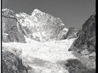C01B14P07 10 : アイスファール クンブ ロブチェ 氷河