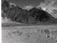 C01B14P07 14 : クンブ デブリ氷河 モレーン 氷河