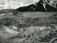 C01B15P01 20 : クンブ デブリ氷河
