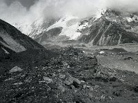 C01B15P01 23 : クンブ デブリ氷河