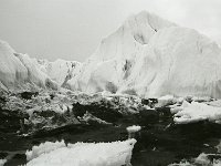 C01B15P08 10 : アイスピナクル クンブ デブリ氷河 ベースキャンプ 氷河