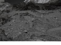 C01B16P01 28 : クンブ デブリ氷河