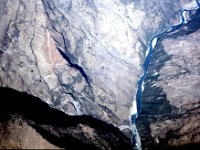 C02B03S0B 06 : カトマンズールクラ, ミッドランド, 崩壊地形, 河川地形, 航空写真