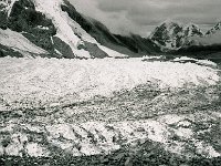 C03B06P05 19 : アイスフォール クンブ ベースキャンプ 氷河