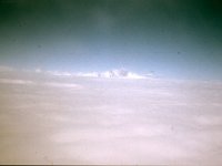 C09B04S62 17 : カンチェンジュンガ, パロ・カトマンズ, 航空写真, 雲海