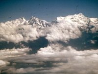 C10B02S27 07 : ヒマルチュリ, ポカラ・カトマンズ, マナスル, マナスル三山, 航空写真, 雲, Ｐ29