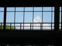 2008 10 29N02 028 : ポカラ マチャプチャリ 国際山岳博物館 窓