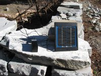 2008 11 27N01 055 : ソーラー電池充電機 ツラギ氷河調査 石小屋 第9日目